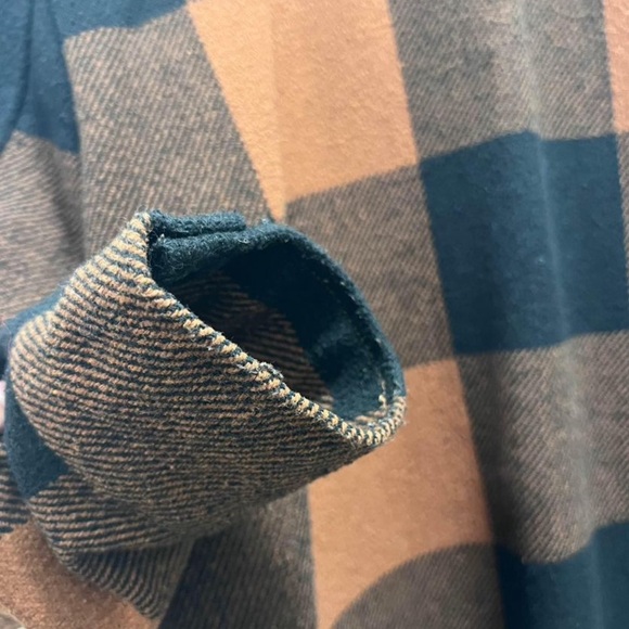 BB Dakota Shacket - Picture 3 of 4